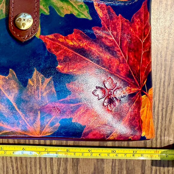 Patricia Nash Navy & Leaf Print Leather Crossbody - Like-New - So Pretty! - Picture 13 of 13